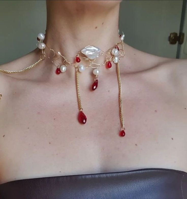 Teardrop necklace